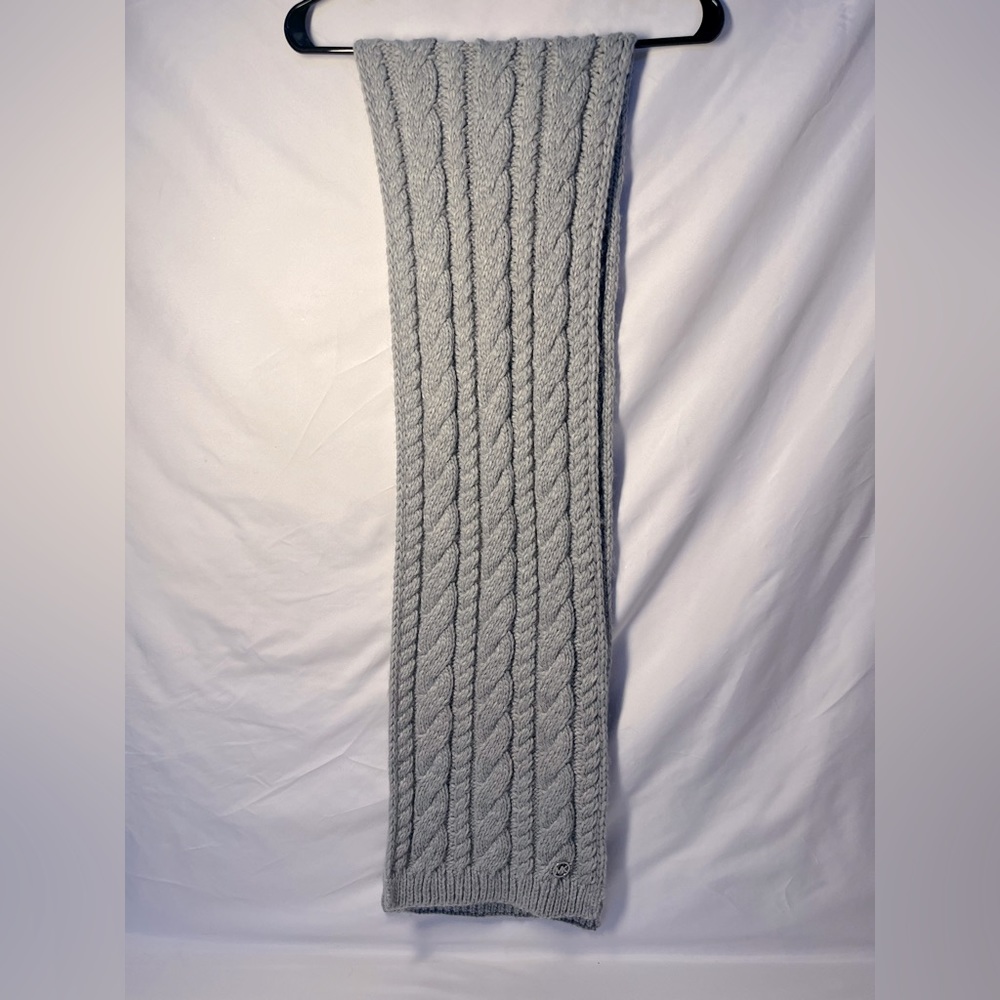 Michael Kors Chunky Cable Knit Scarf